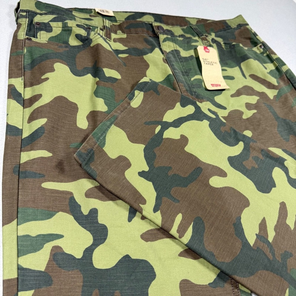 Levis Athletic Taper Camo Pants Mens 42x32 Green Woodland Camouflage Chinos NWT
